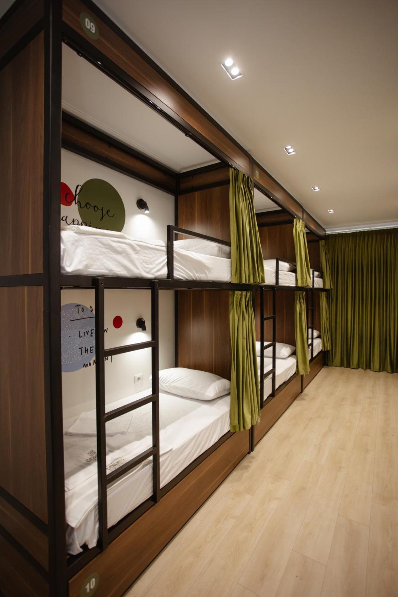 Corner Hostel ชโคเดอร์ ภายนอก รูปภาพ