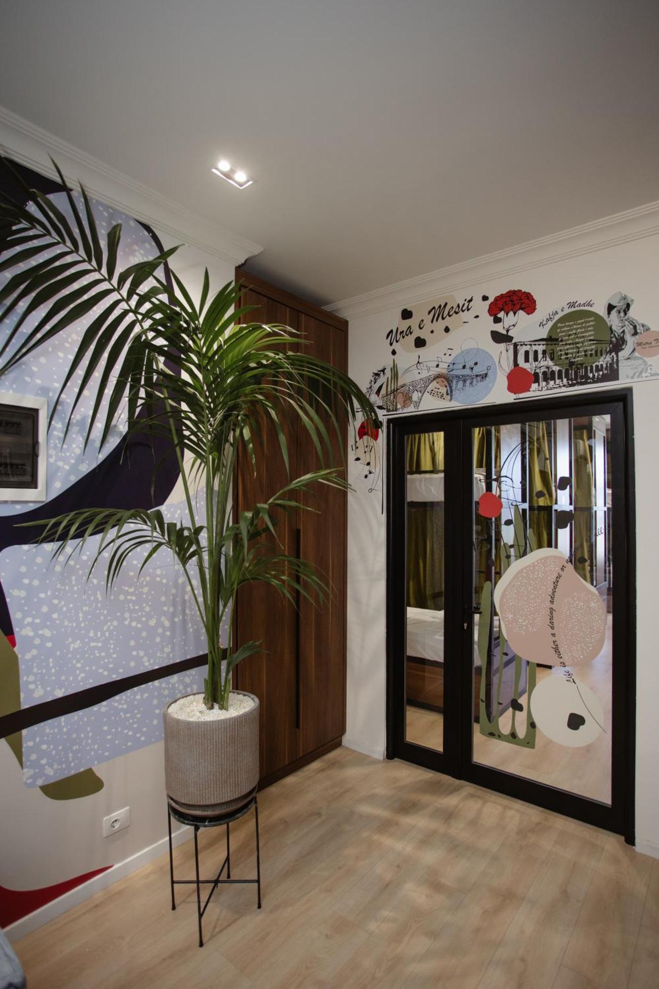 Corner Hostel ชโคเดอร์ ภายนอก รูปภาพ