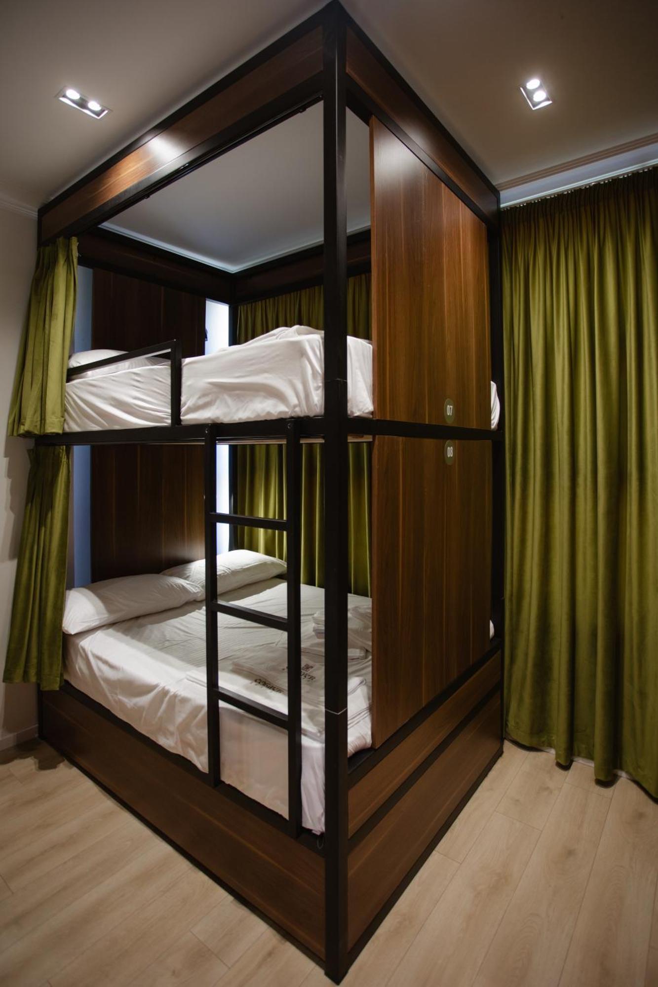 Corner Hostel ชโคเดอร์ ภายนอก รูปภาพ