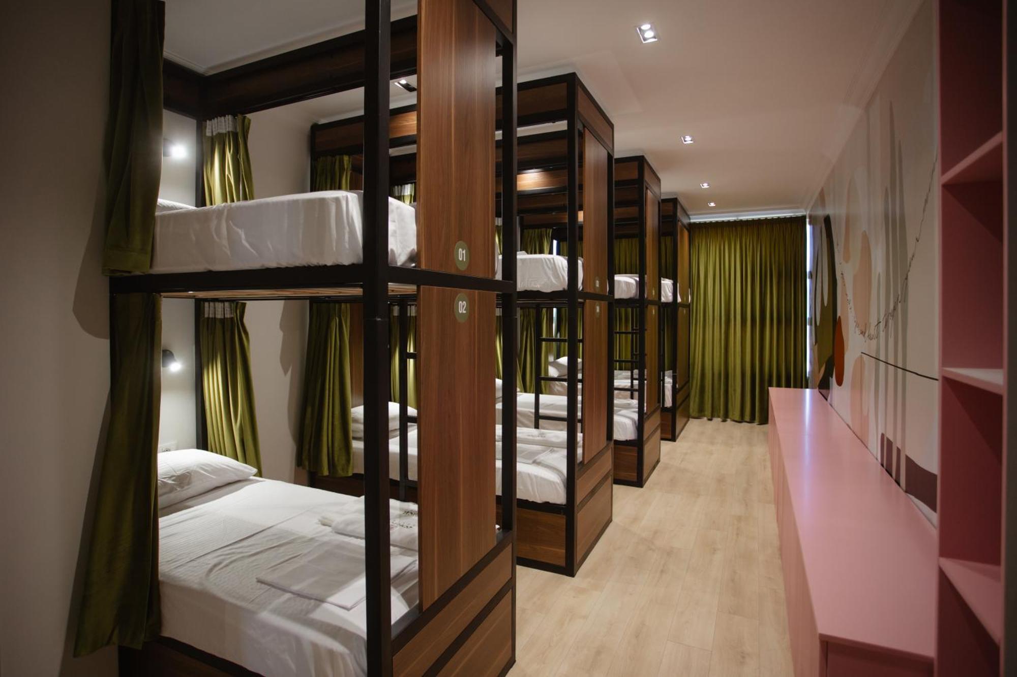 Corner Hostel ชโคเดอร์ ภายนอก รูปภาพ