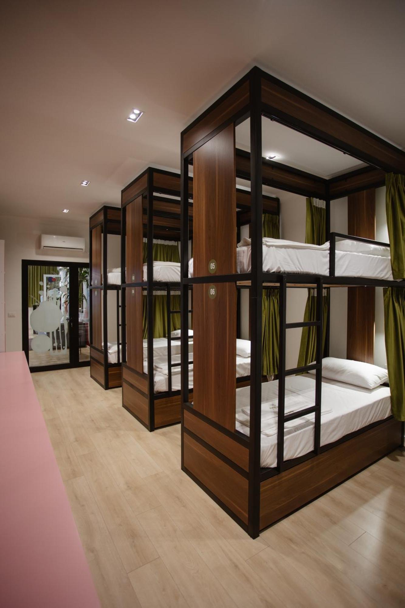 Corner Hostel ชโคเดอร์ ภายนอก รูปภาพ