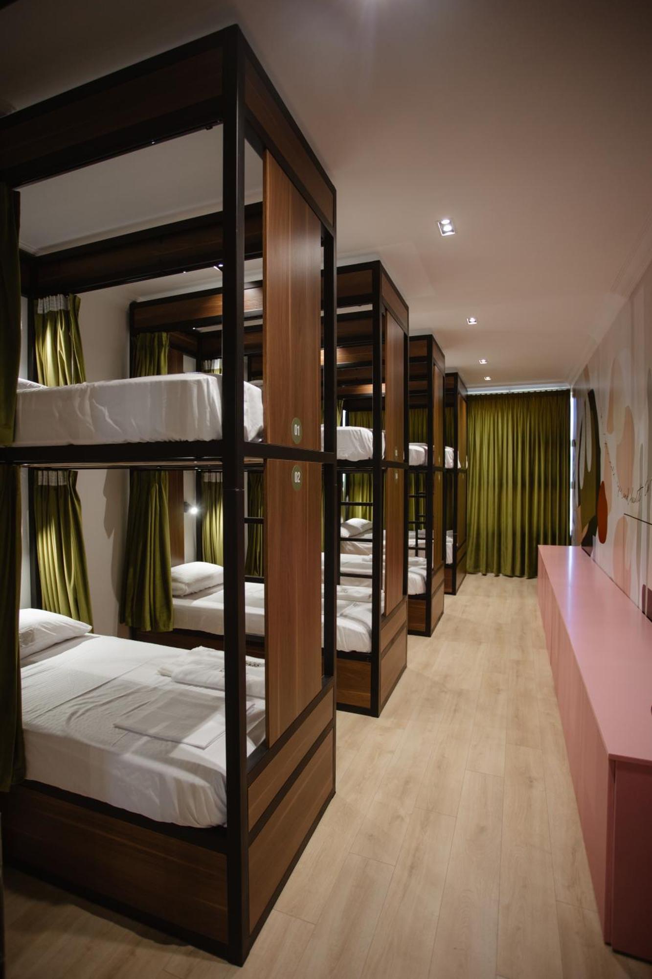 Corner Hostel ชโคเดอร์ ภายนอก รูปภาพ